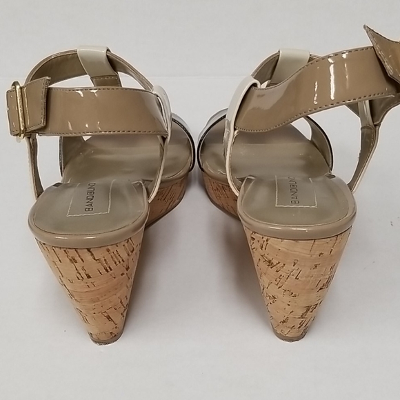 Bandolino Tan and Black Wedges - Picture 5 of 7